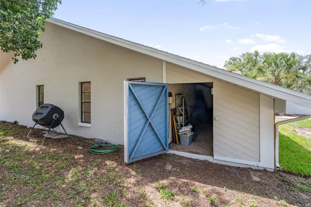 5380 PATRICIA PLACE Weeki Wachee, FL 34607