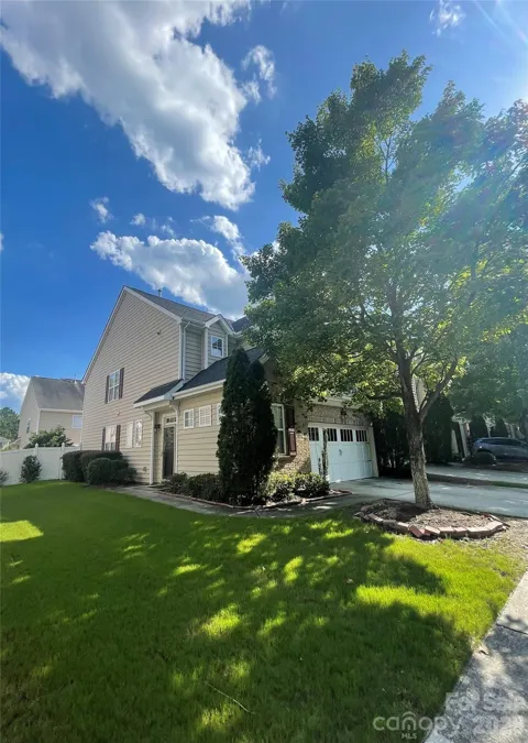 12220 Red Rust Lane