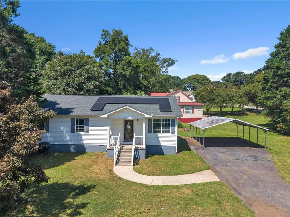 108 Lillie Lane Maysville, GA 30558