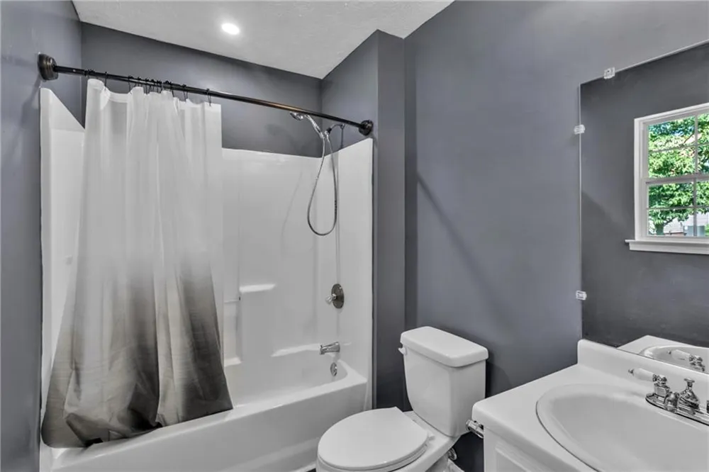 108 Lillie Lane Maysville, GA 30558