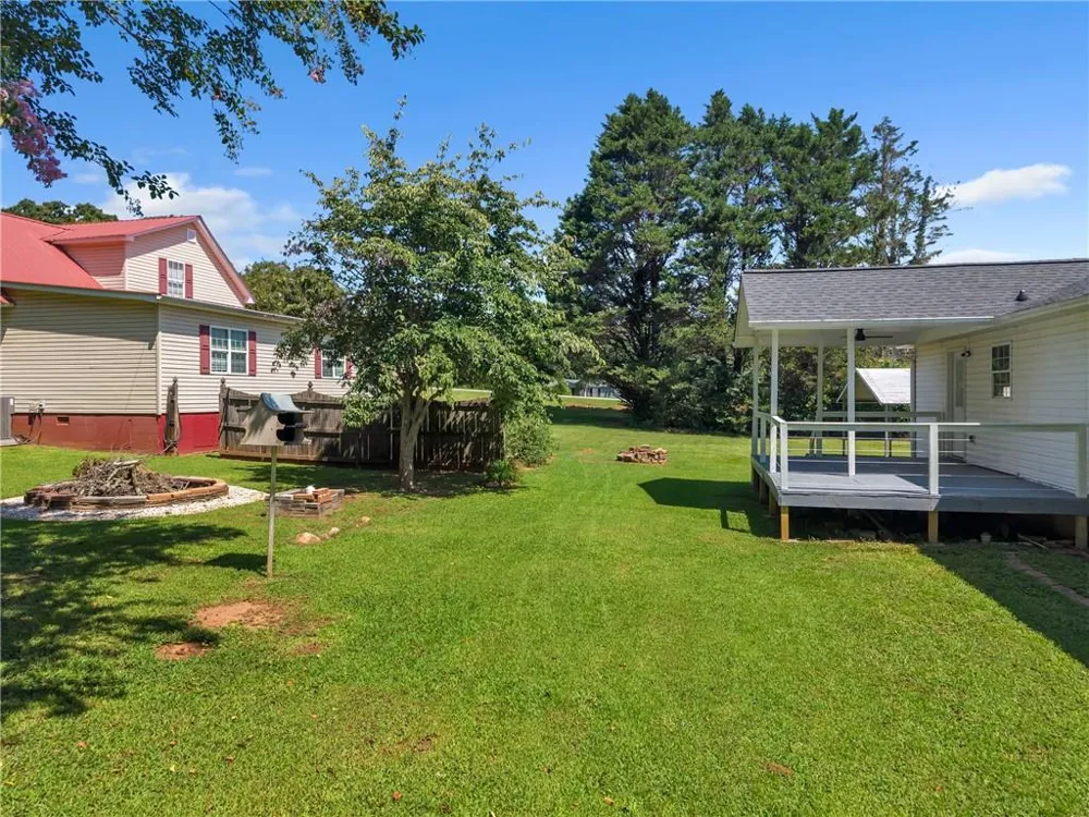 108 Lillie Lane Maysville, GA 30558