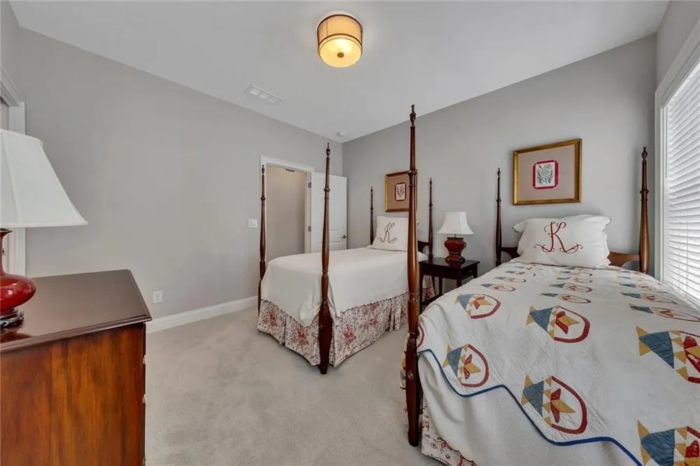 401 Reeves Street Woodstock, GA 30188
