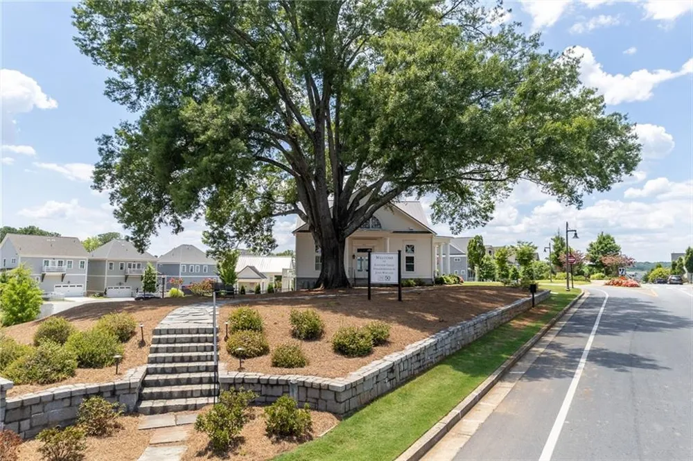 401 Reeves Street Woodstock, GA 30188