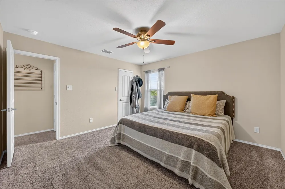 1332 Foxglove Lane Burleson, TX 76028