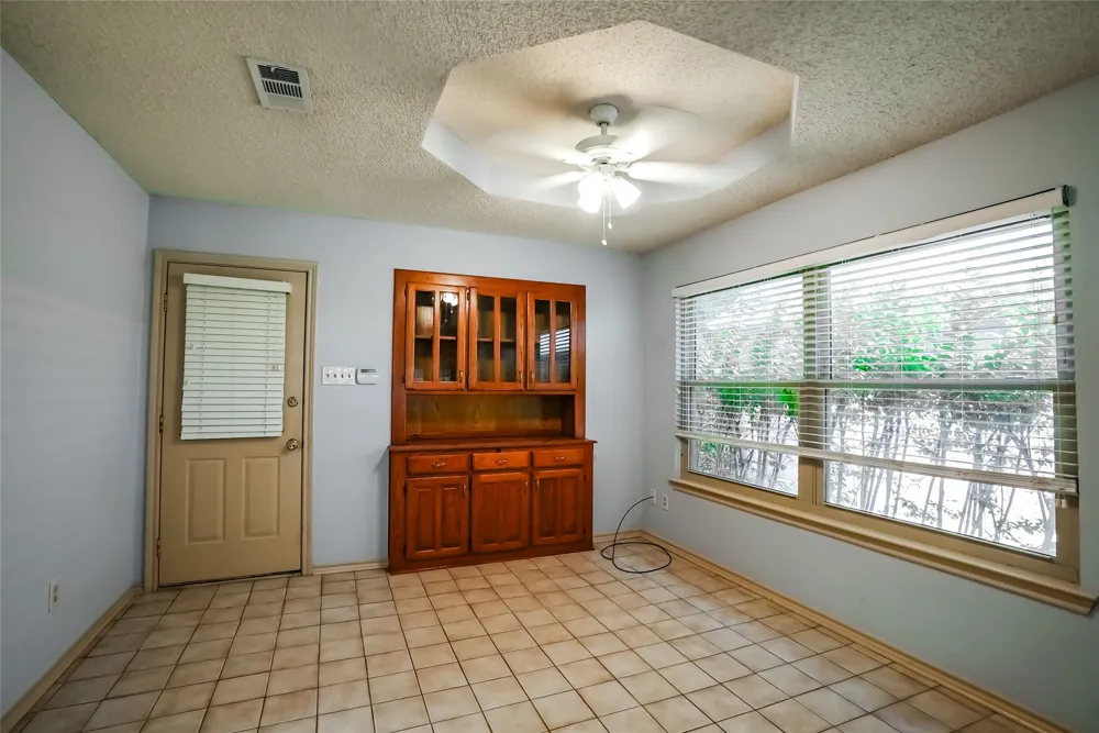 1123 Shady Oak Trail Mansfield, TX 76063