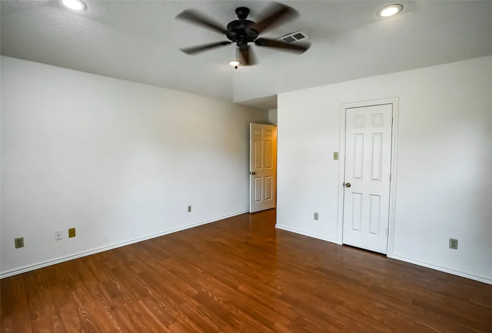 1123 Shady Oak Trail Mansfield, TX 76063
