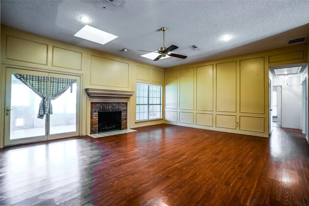 1123 Shady Oak Trail Mansfield, TX 76063