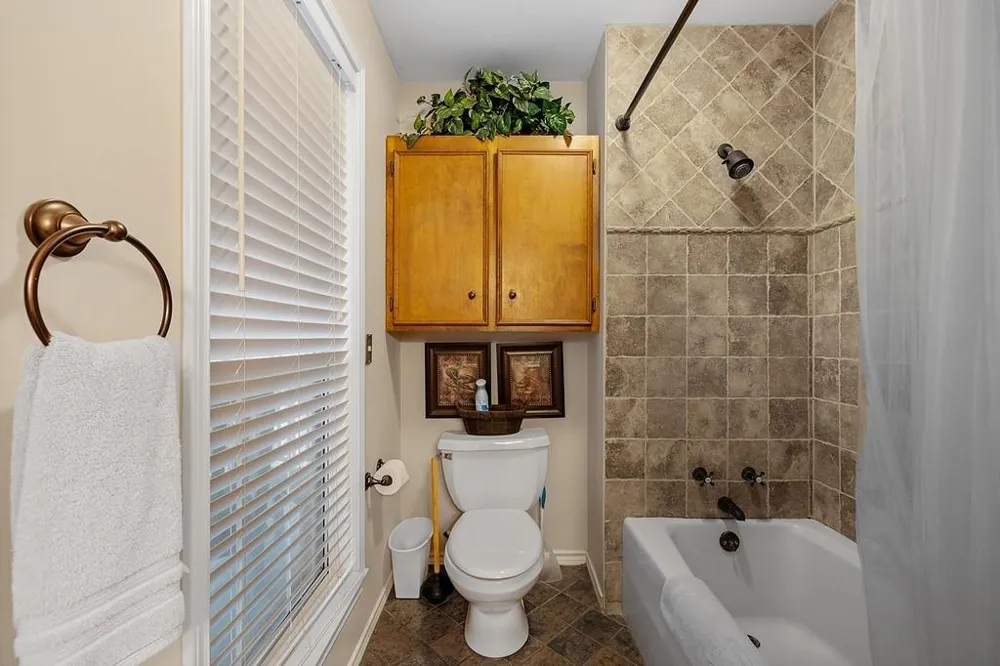 1131 Greak Road Sheridan, TX 77475