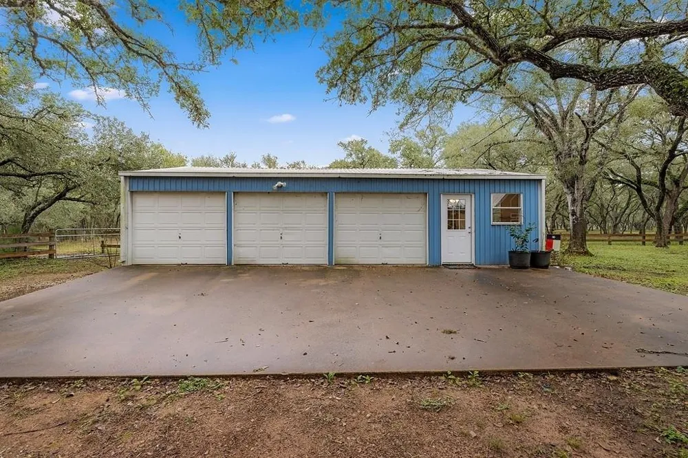 1131 Greak Road Sheridan, TX 77475