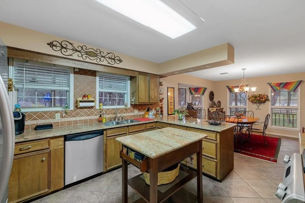 1131 Greak Road Sheridan, TX 77475