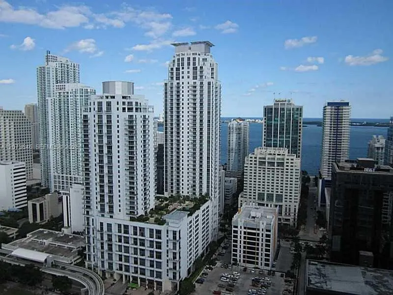 1050 Brickell Ave #2612 Miami, FL 33131