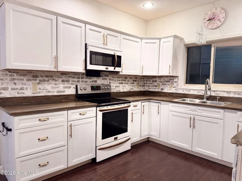 172 Gardenia Court Marble, NC 28905
