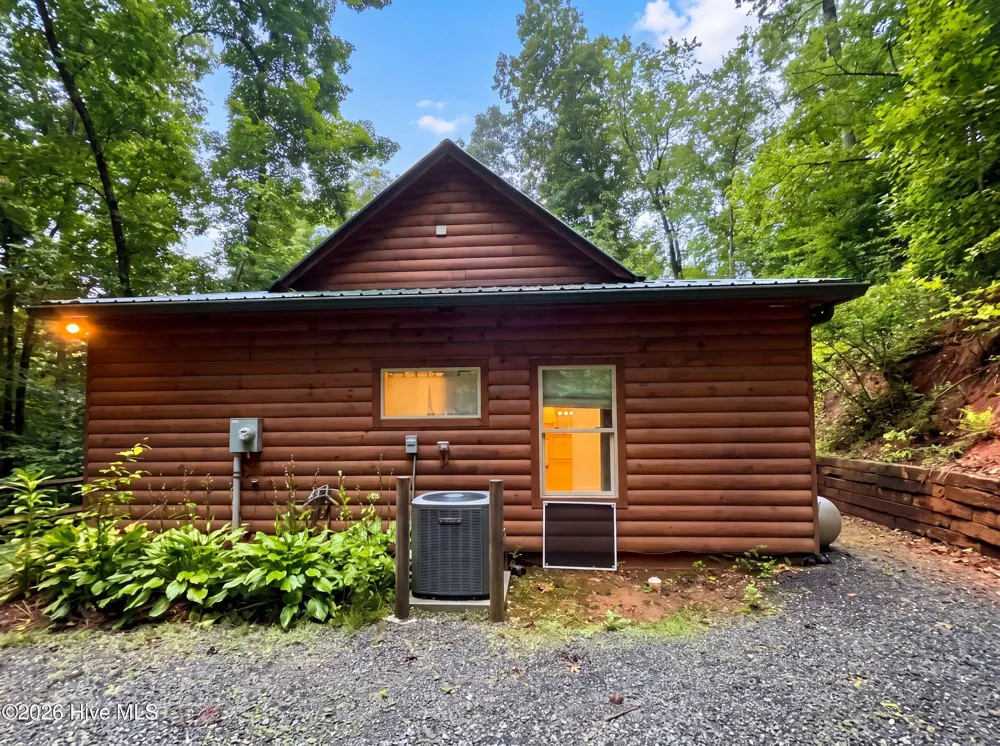 172 Gardenia Court Marble, NC 28905
