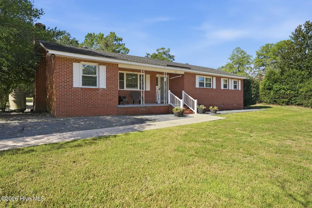 1105 Oak Avenue Hamlet, NC 28345