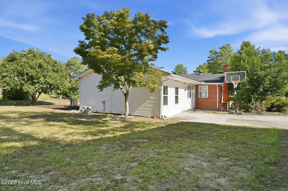 1105 Oak Avenue Hamlet, NC 28345