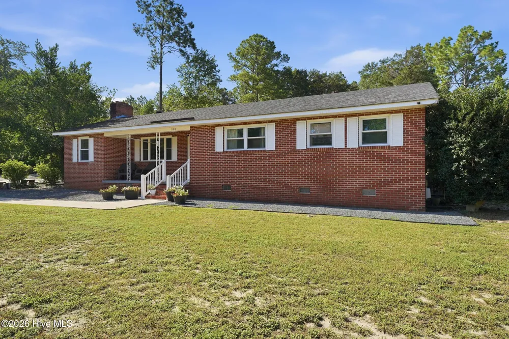 1105 Oak Avenue Hamlet, NC 28345