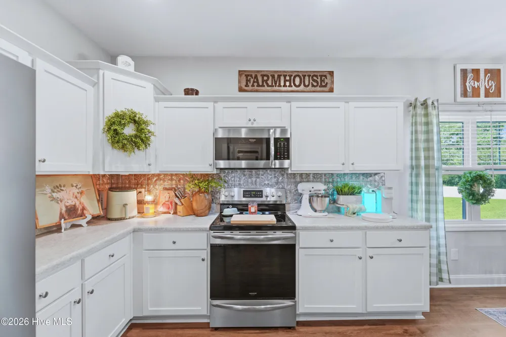 504 Everett Glades Sneads Ferry, NC 28460