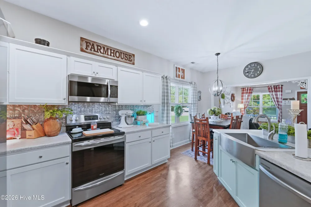 504 Everett Glades Sneads Ferry, NC 28460