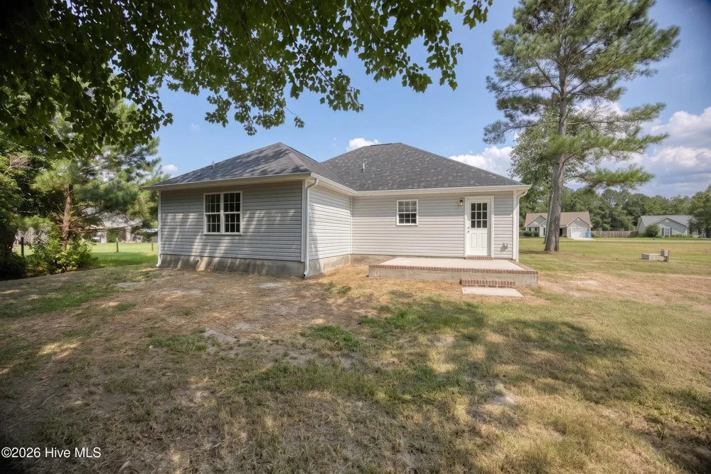 303 Big Tree Lane Chinquapin, NC 28521