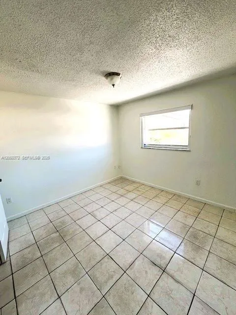 5274 W 25th Ln #206 Hialeah, FL 33016