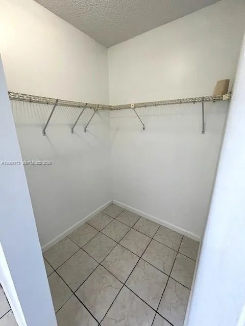 5274 W 25th Ln #206 Hialeah, FL 33016