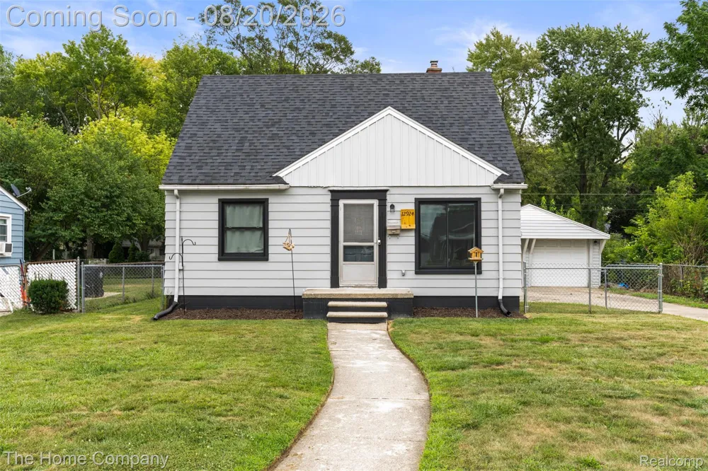 12924 Norborne Redford Charter Township, MI 48239