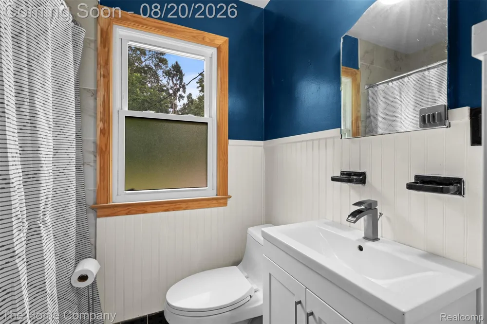 12924 Norborne Redford Charter Township, MI 48239