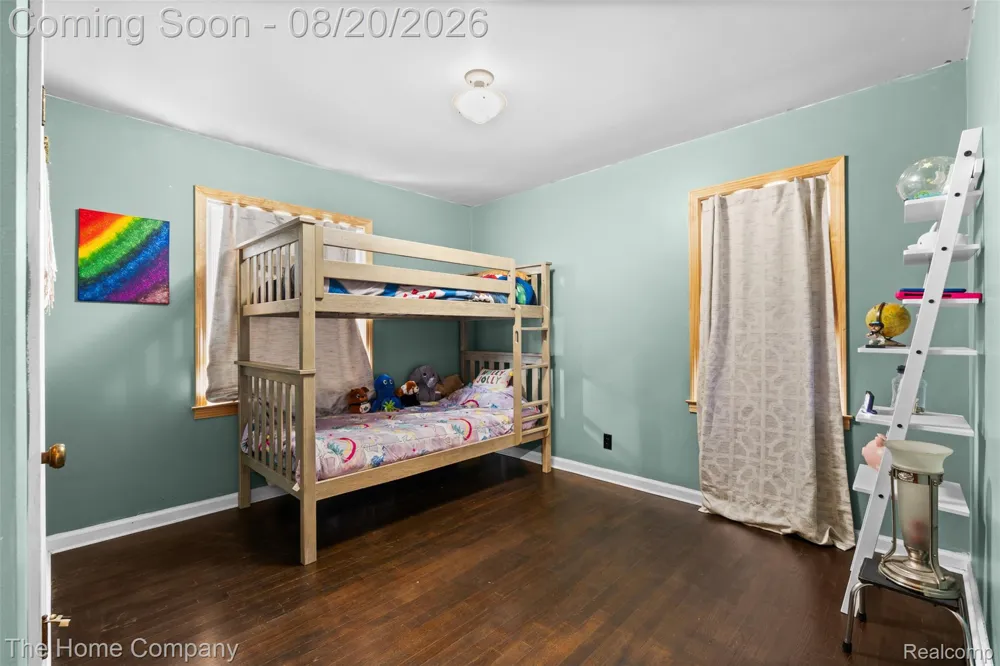 12924 Norborne Redford Charter Township, MI 48239