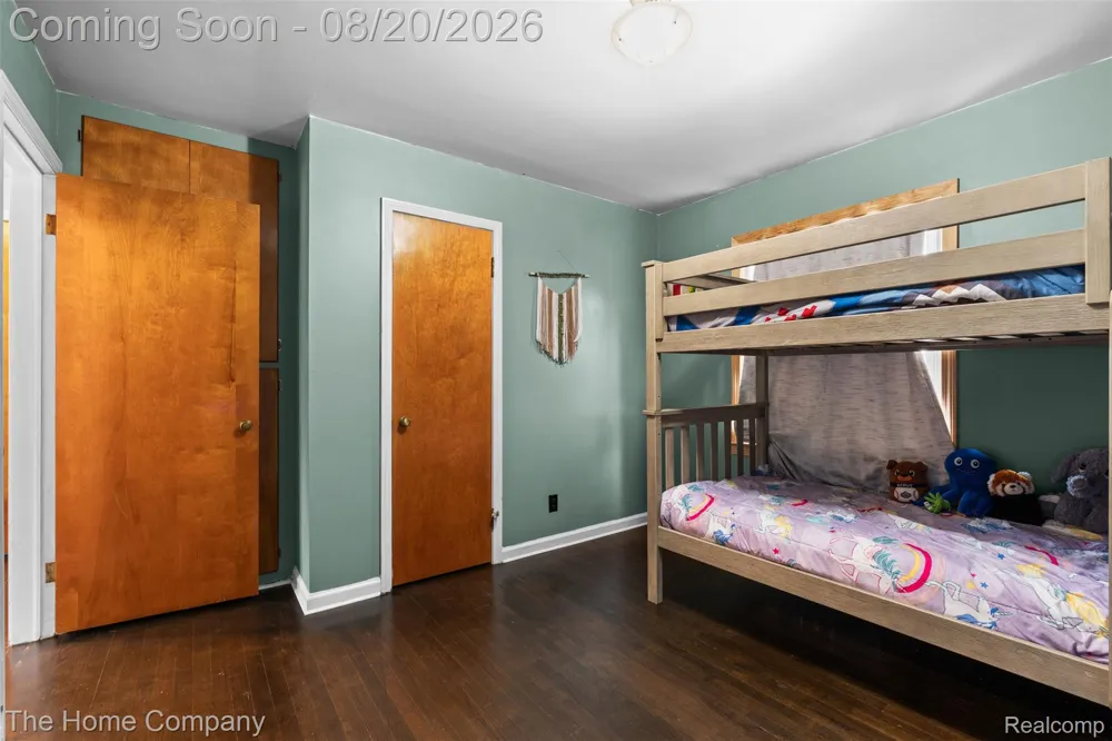 12924 Norborne Redford Charter Township, MI 48239