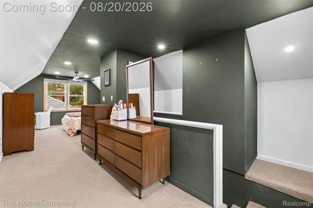 12924 Norborne Redford Charter Township, MI 48239
