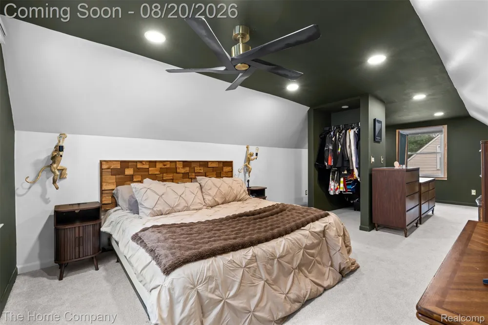 12924 Norborne Redford Charter Township, MI 48239