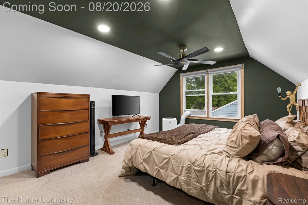 12924 Norborne Redford Charter Township, MI 48239