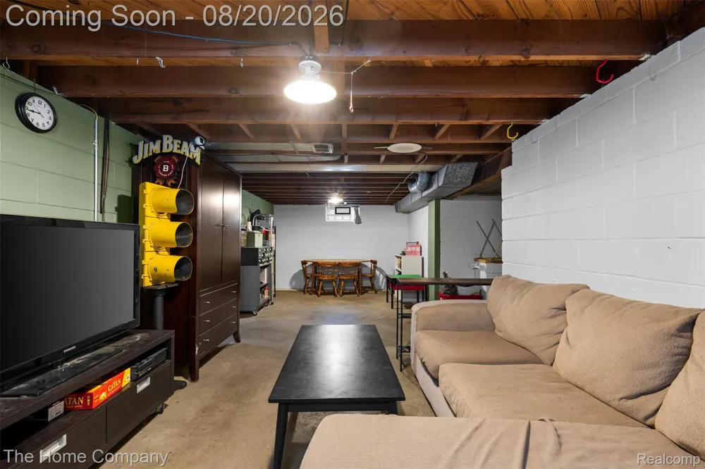 12924 Norborne Redford Charter Township, MI 48239