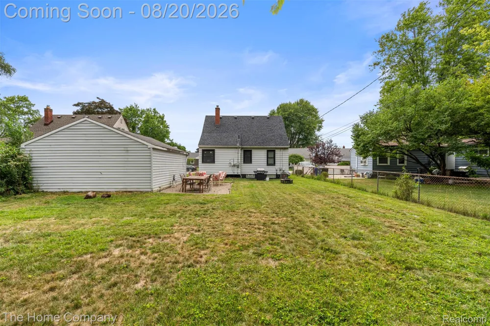 12924 Norborne Redford Charter Township, MI 48239