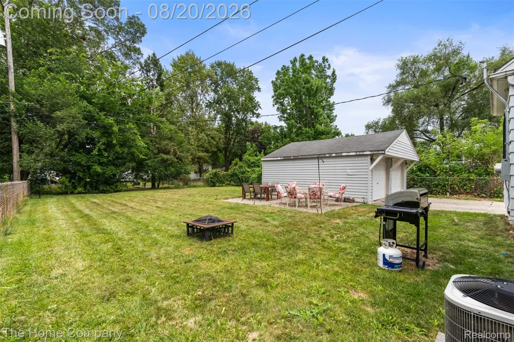 12924 Norborne Redford Charter Township, MI 48239