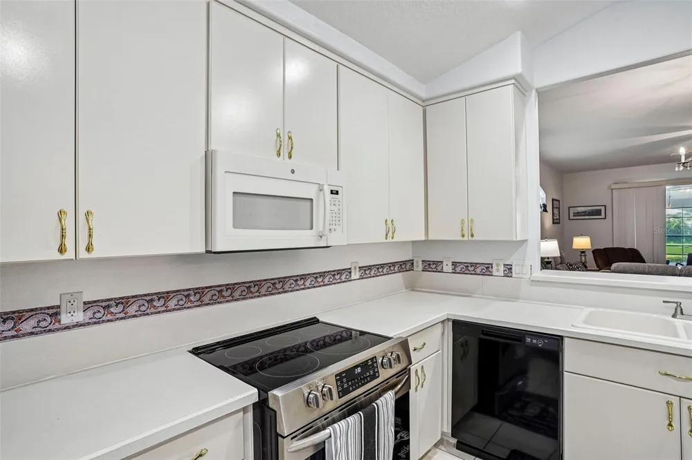 5964 BRITTANIA BOULEVARD Tavares, FL 32778
