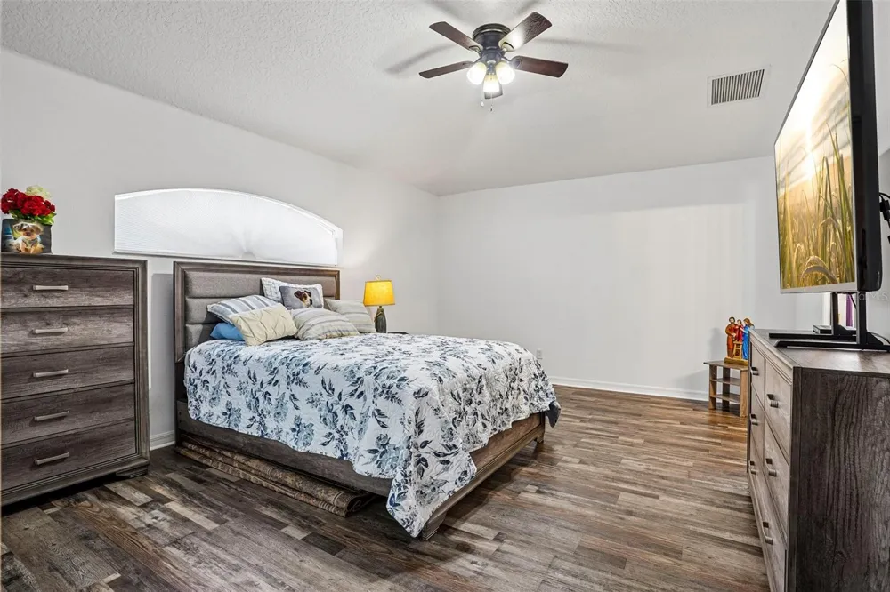 5964 BRITTANIA BOULEVARD Tavares, FL 32778