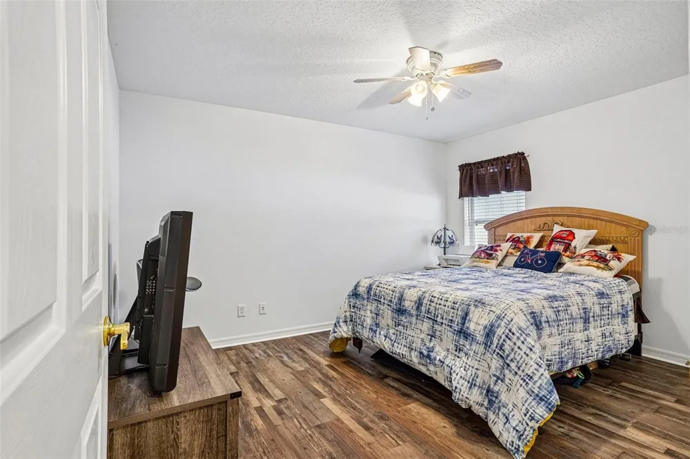 5964 BRITTANIA BOULEVARD Tavares, FL 32778