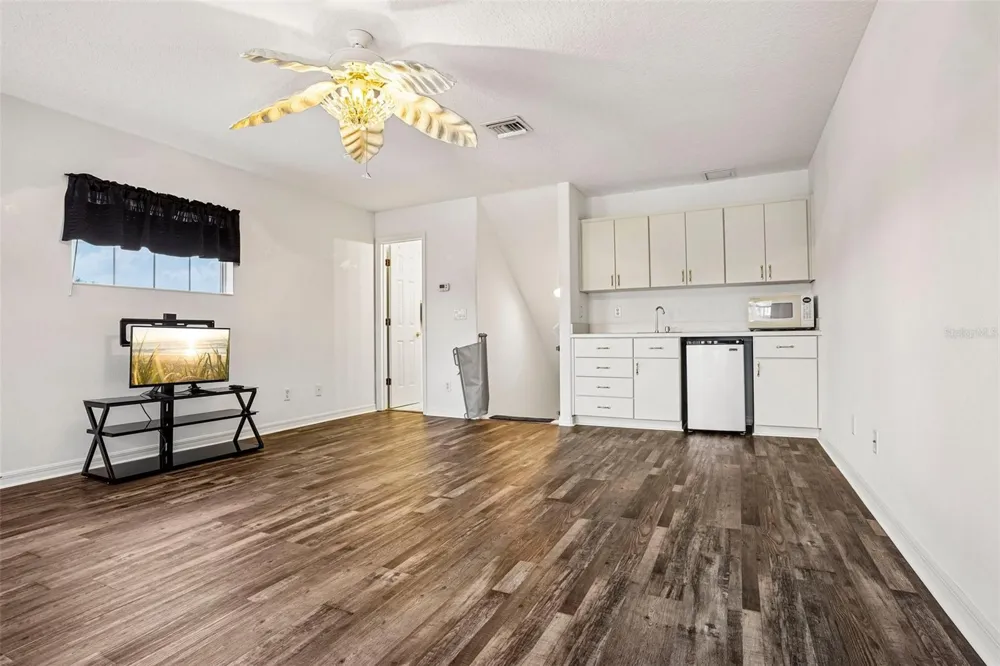 5964 BRITTANIA BOULEVARD Tavares, FL 32778