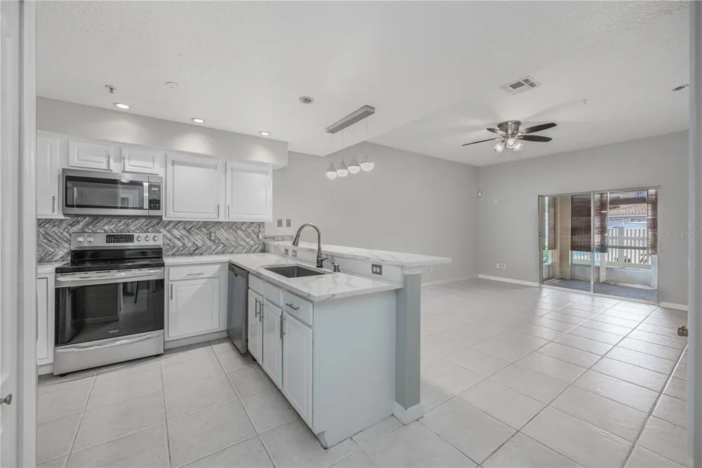 673 SANDY NECK LANE #103 Altamonte Springs, FL 32714