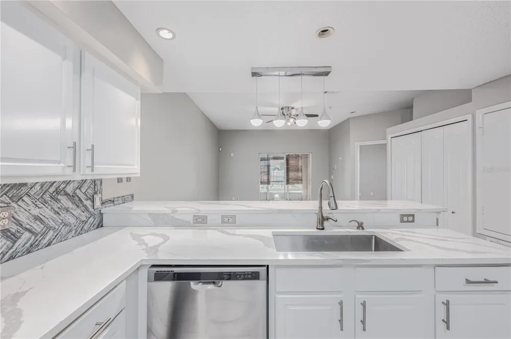 673 SANDY NECK LANE #103 Altamonte Springs, FL 32714