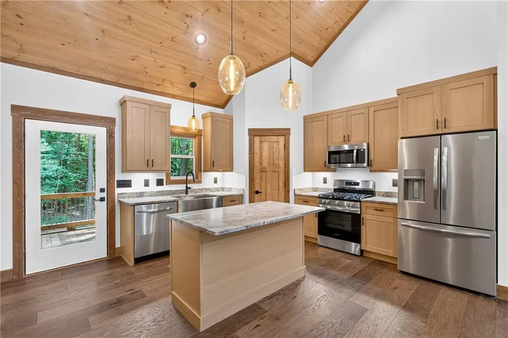 116 Reindeer Lane Talking Rock, GA 30175