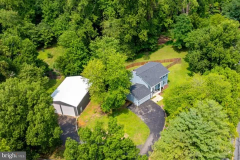 136 COLLINGTON COURT