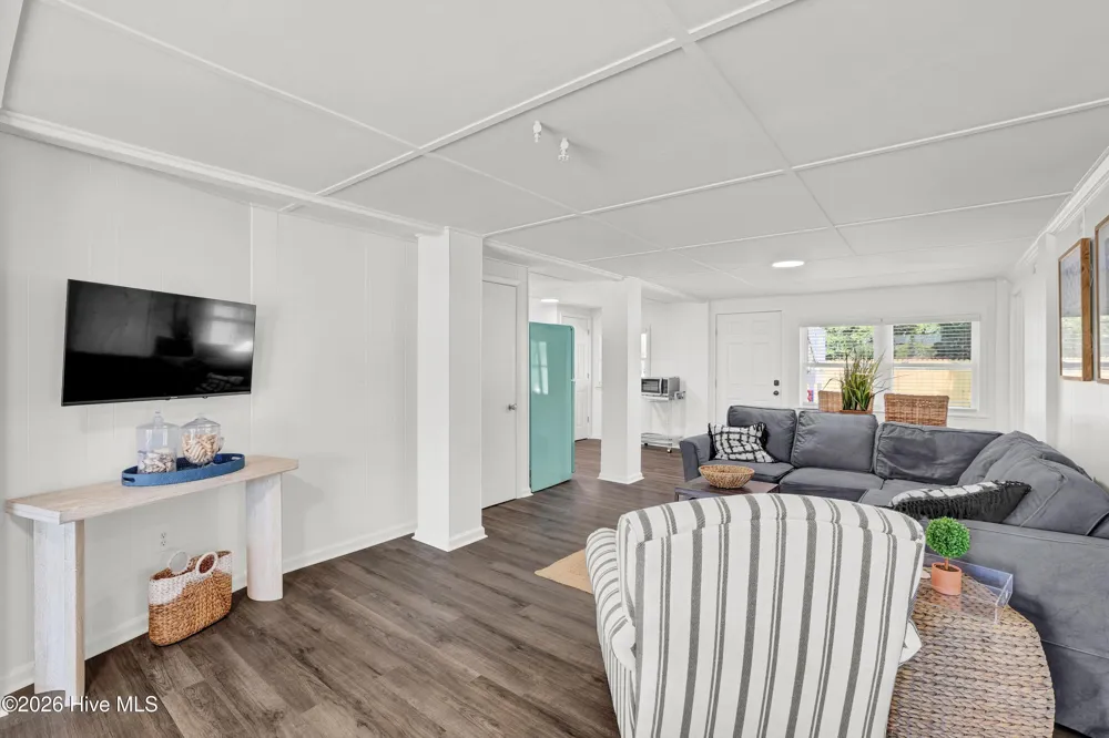 1027 S Shore Drive Surf City, NC 28445