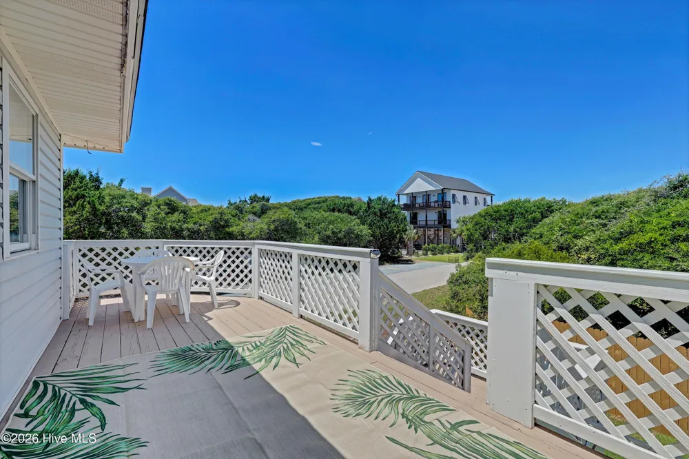 1027 S Shore Drive Surf City, NC 28445