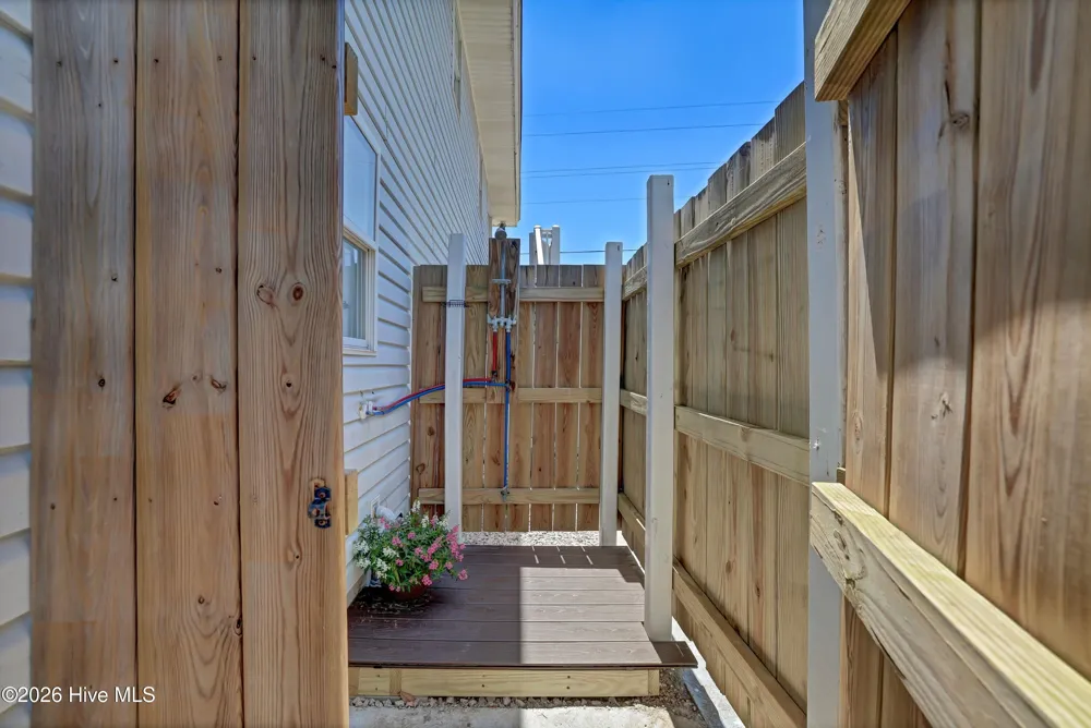 1027 S Shore Drive Surf City, NC 28445