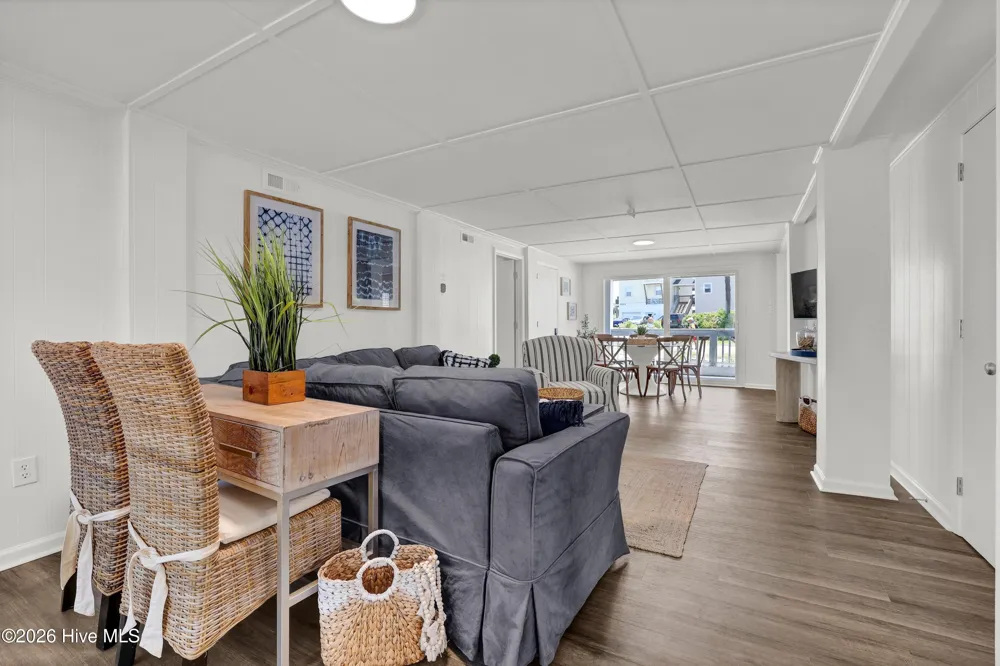 1027 S Shore Drive Surf City, NC 28445