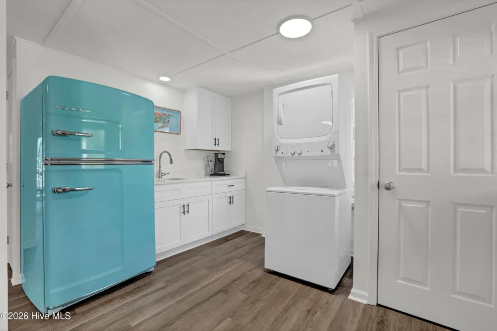 1027 S Shore Drive Surf City, NC 28445