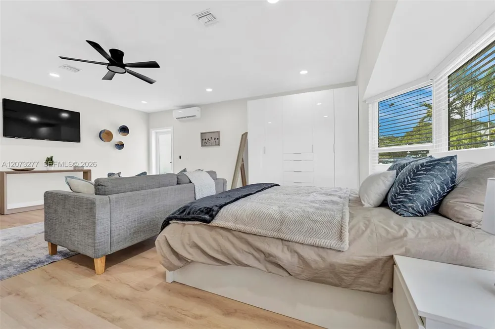 10430 Sunset Strip #S Sunrise, FL 33322