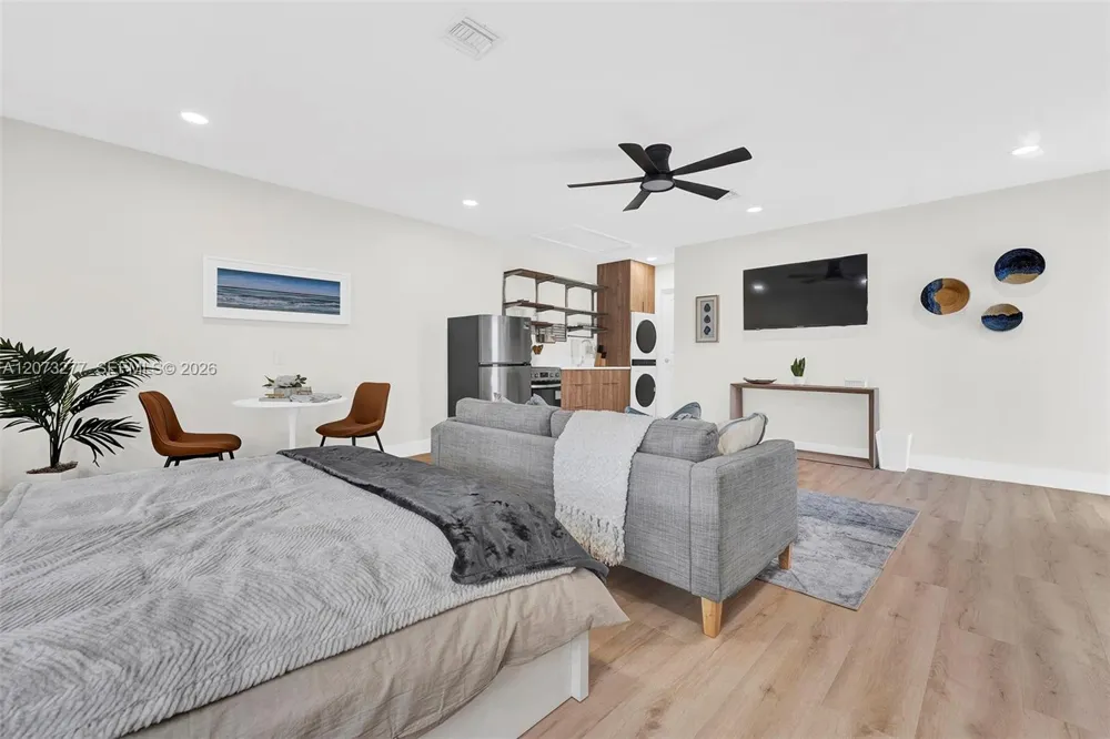10430 Sunset Strip #S Sunrise, FL 33322